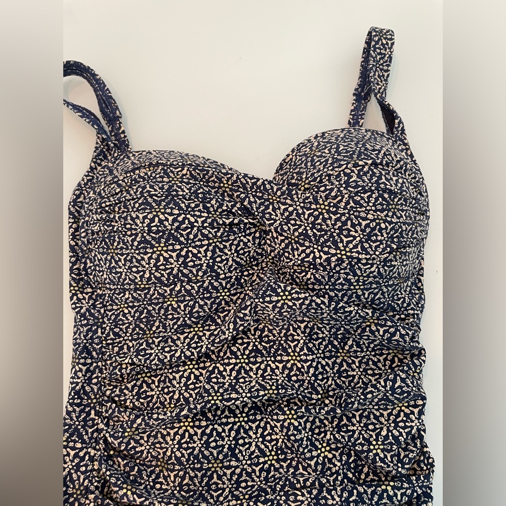 Nip Tuck Joanne Twist Front One Piece Swimsuit Na… - image 3